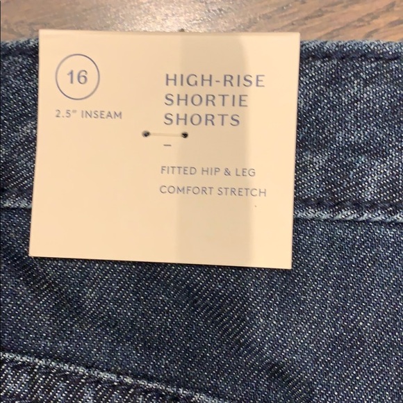 NWT High Rise Cutoffs - Picture 7 of 10